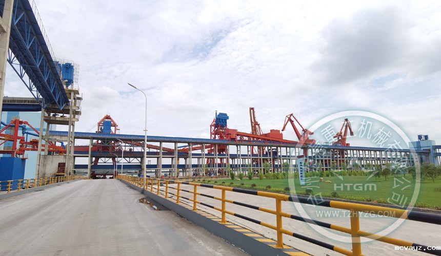 中标一台1200t/h水泥螺旋卸船机